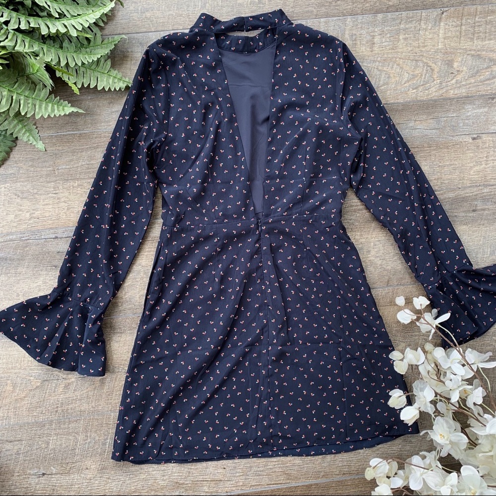 J.O.A. Los Angeles Black Long Sleeve Dress - Picture 5 of 8